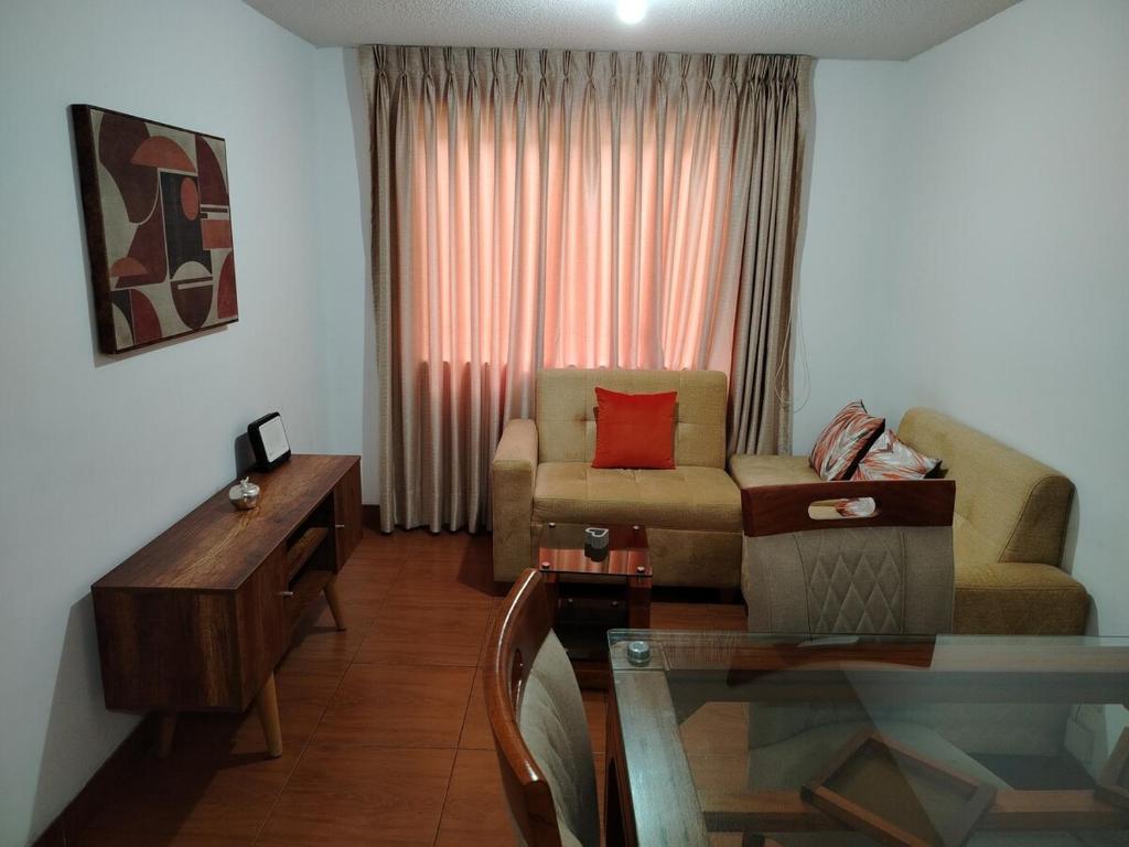 Acogedor Departamento entero en Chorrillos - 1
