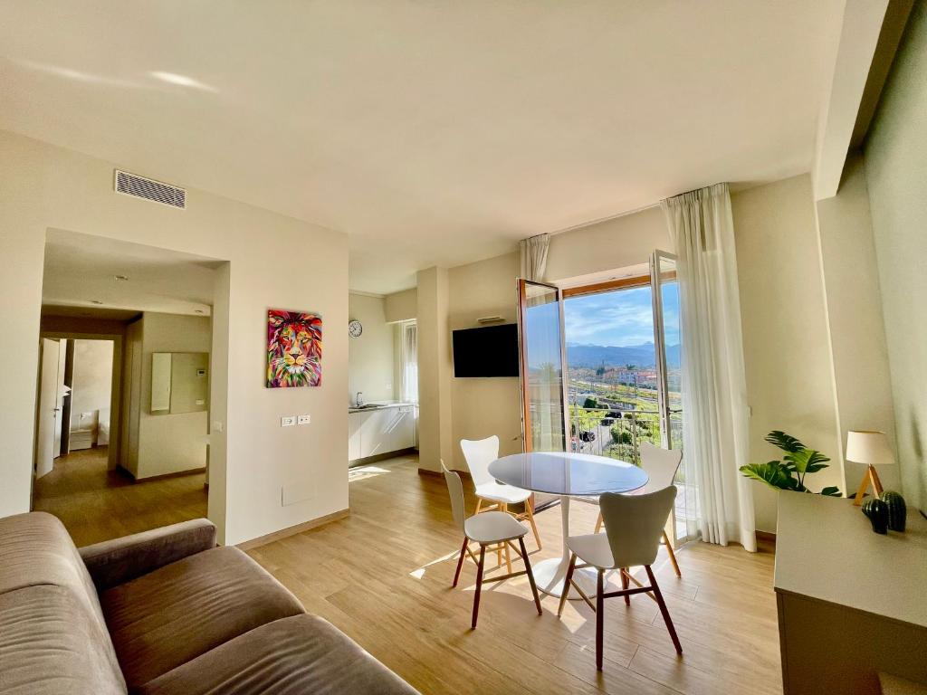 Interno 5 - apartment, Sarzana