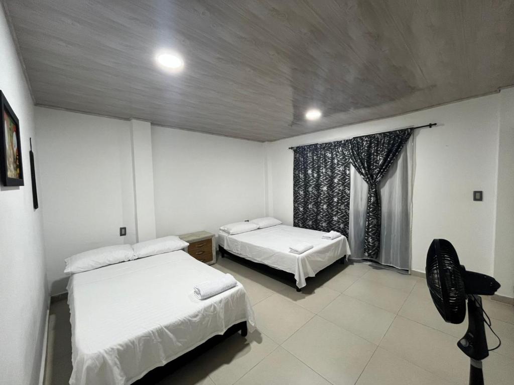 Habitación en casa campestre con piscina - 2