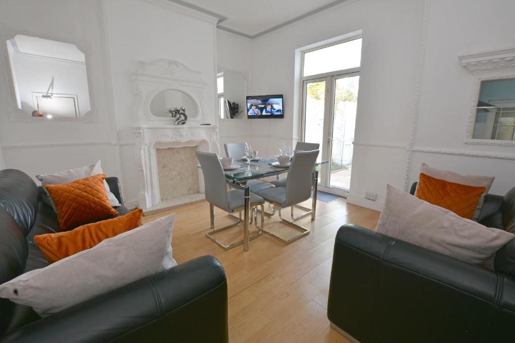 Hull Contractor Lodge-Sleeps 10, Free Parking, Near Stadium, Hull