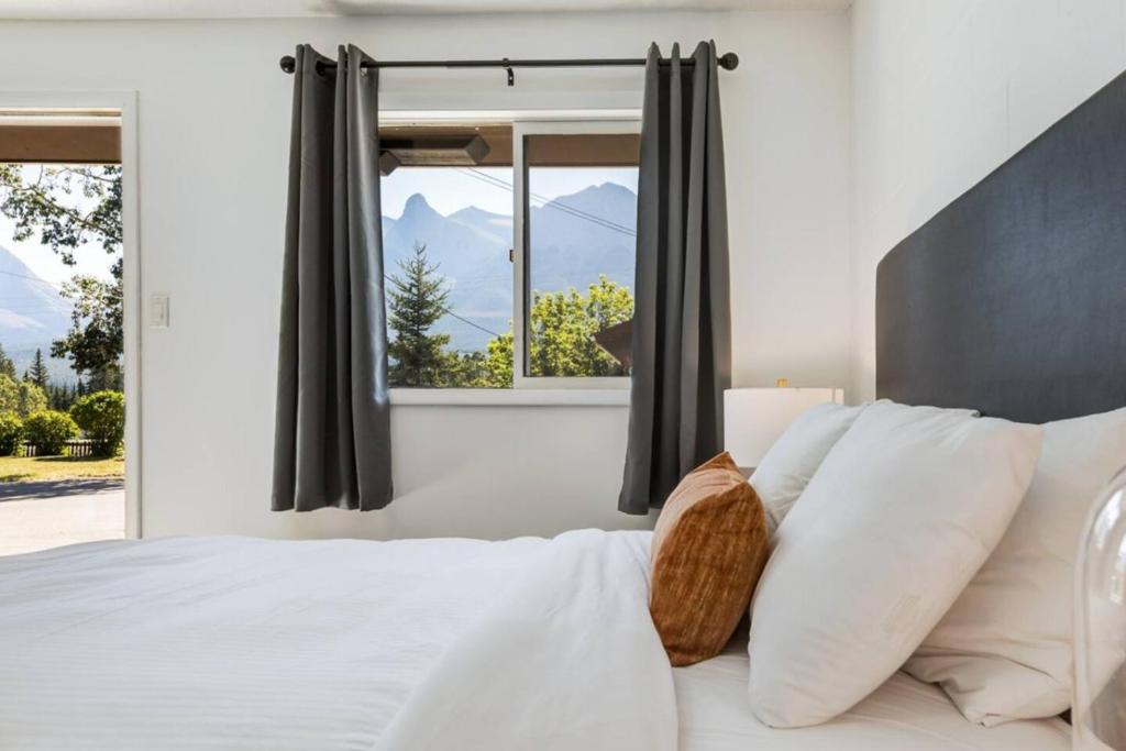 Gateway Suites Single Private Room Near Banff and Canmore, Canmore