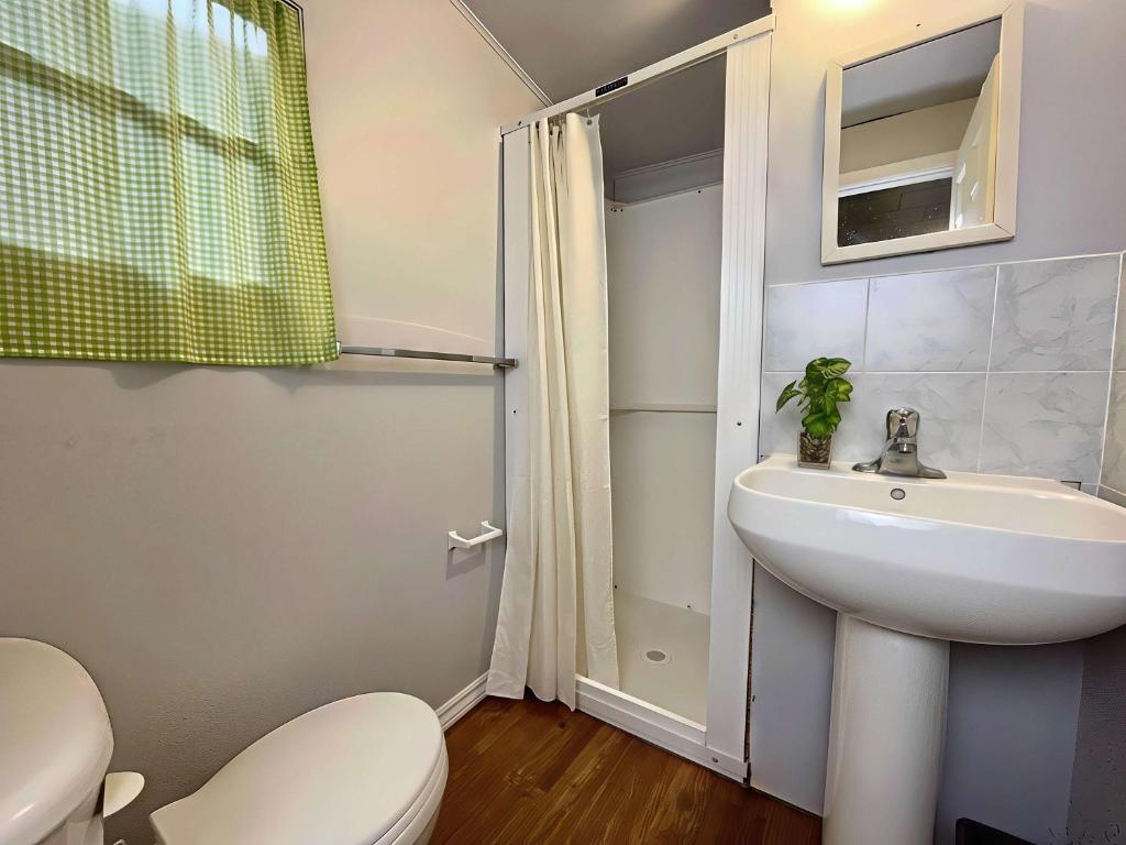 Ambleside - 2-Bedroom Cottage #8, Kawartha Lakes