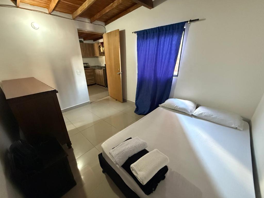 Apartamento cómodo con excelente ubicación - 2