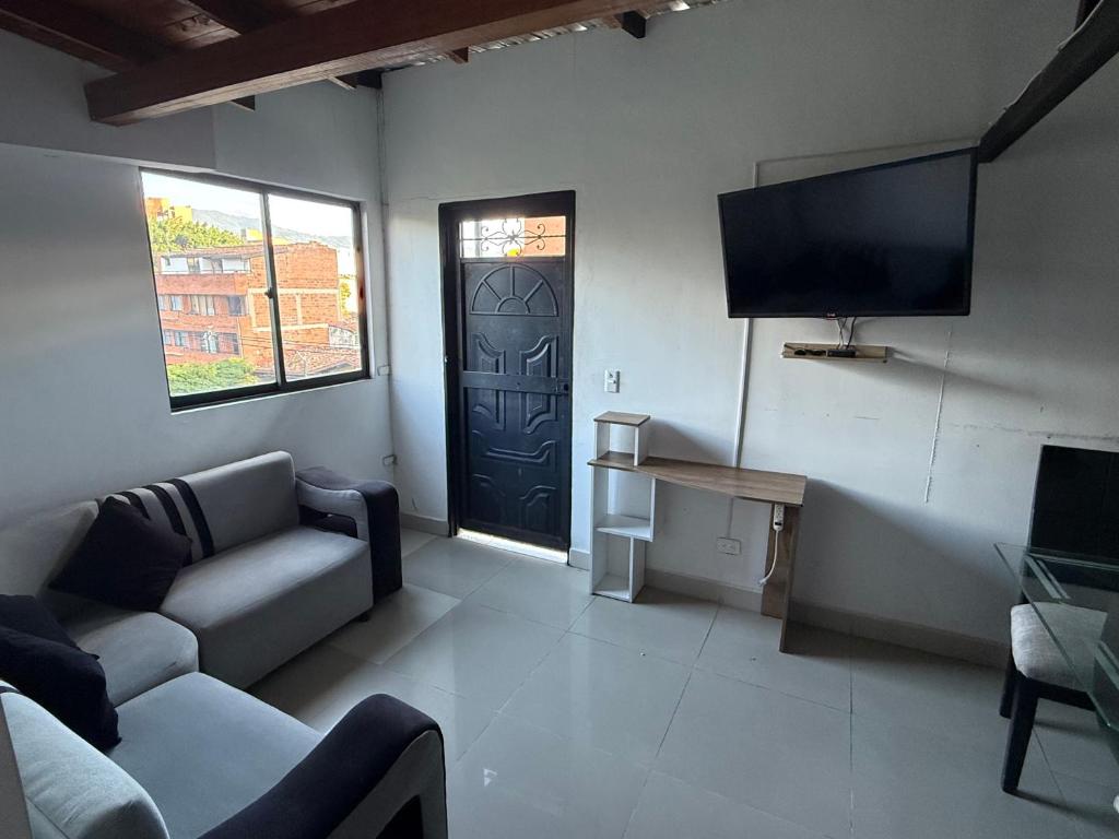 Apartamento cómodo con excelente ubicación - 3