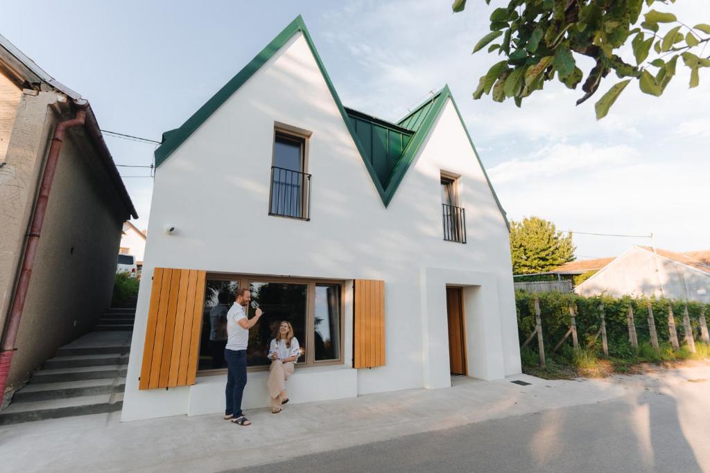 Malverina, Velké Bílovice