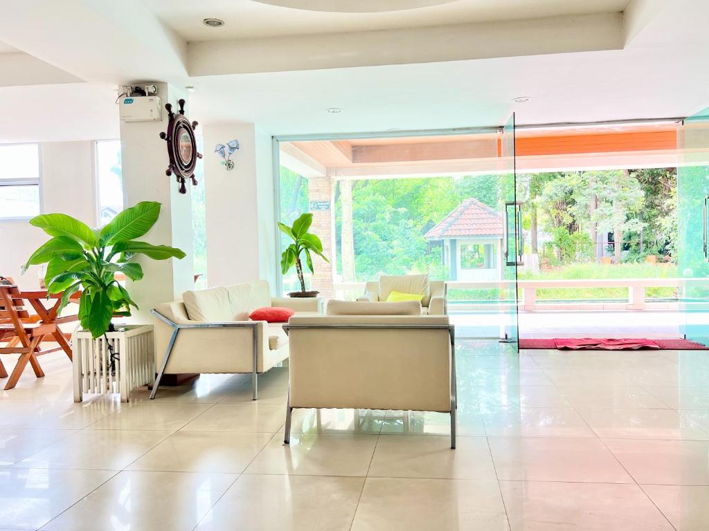 Facilities, BT Grand Condotel in Udon Thani