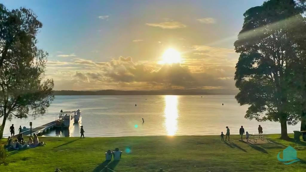 Stay A While at Murrays Beach, Cams Wharf