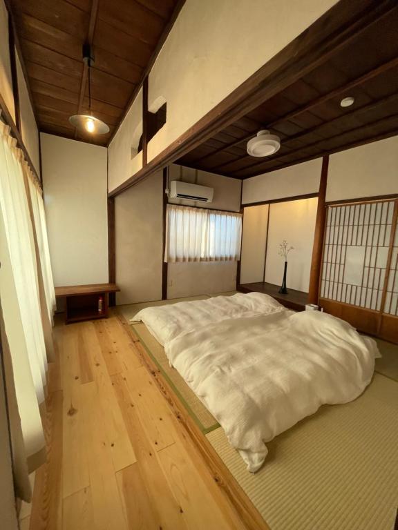 貸切一軒家 祇園House, Macujama