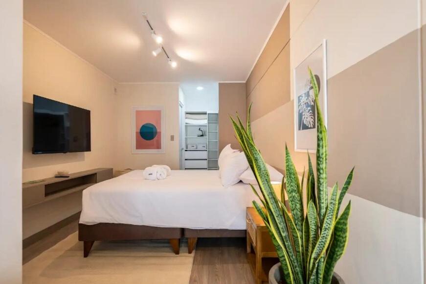 Lito Depart 2 HB Premiere, Miraflores Downtown, Lima