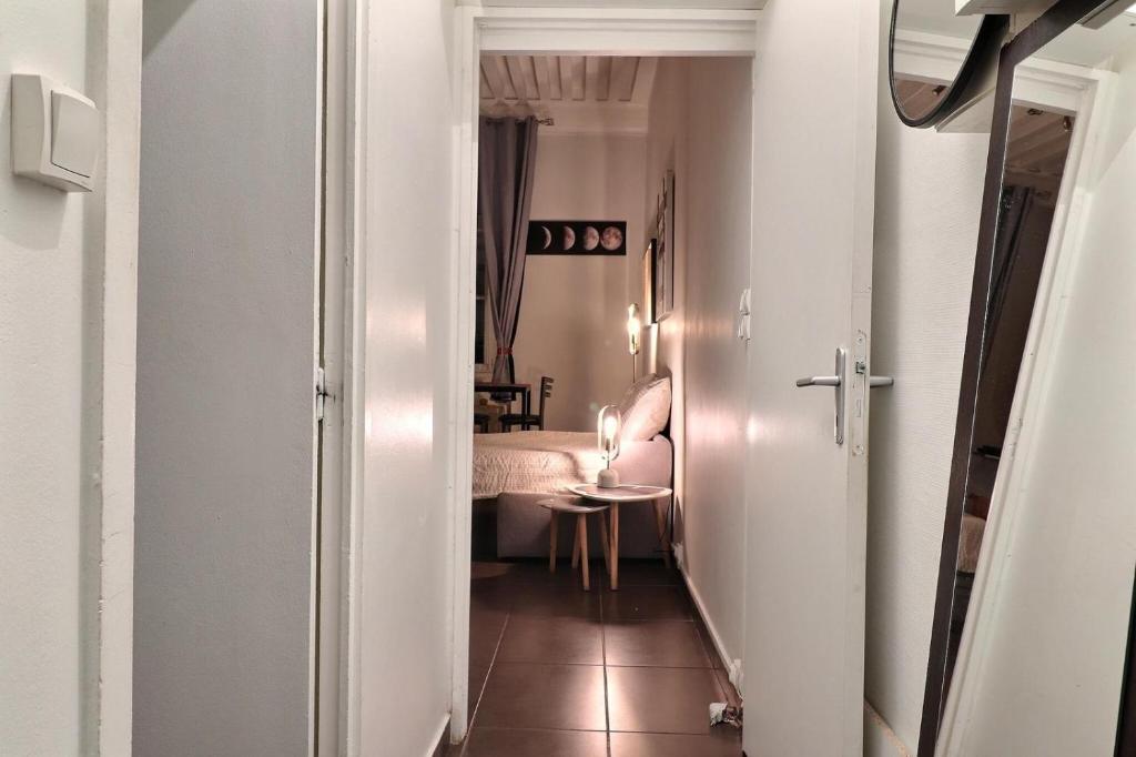 Charming studio Bellecour quiet ideal situation - 2