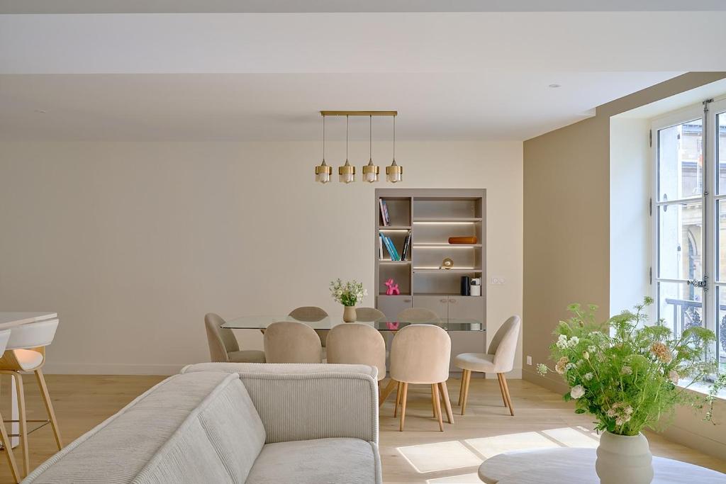 By Saint-Sulpice newly refurbished 4 BR apartment - 5