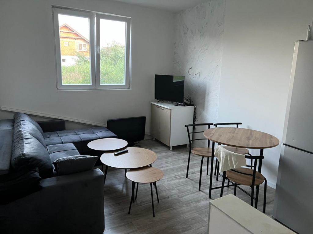 Garsonjera,u Kotezu Poseban ulaz, - 3