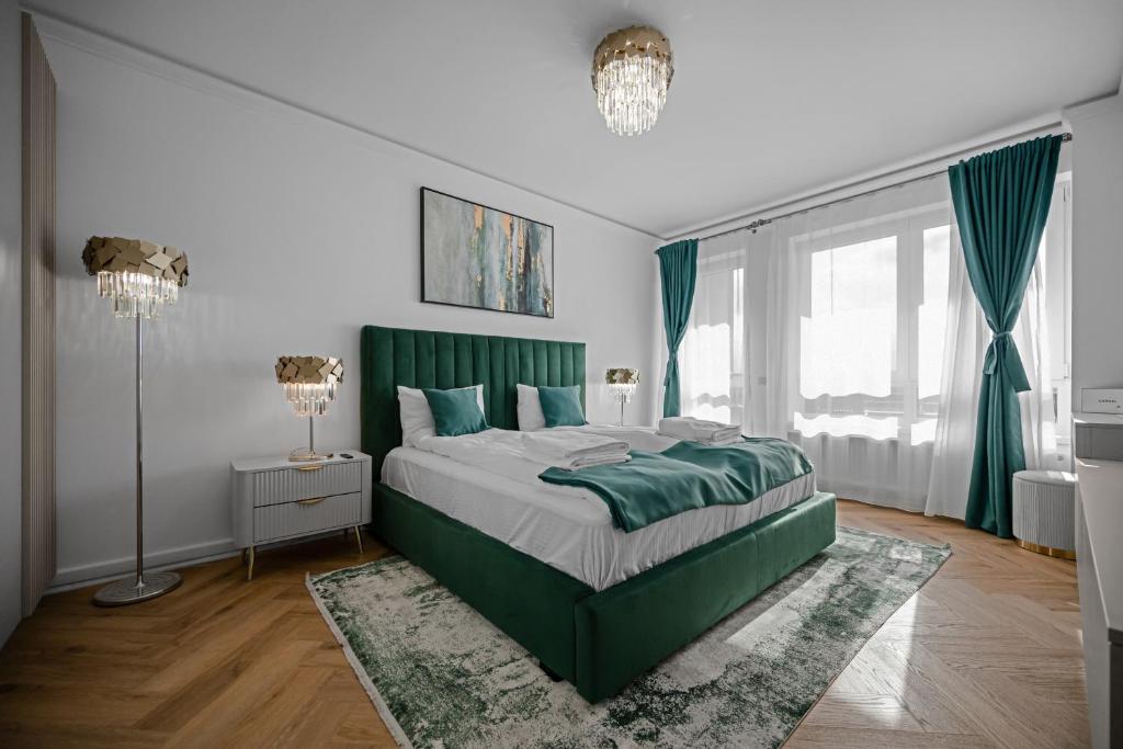 FLH - Panoramic Garden Luxury Apt, Cristian