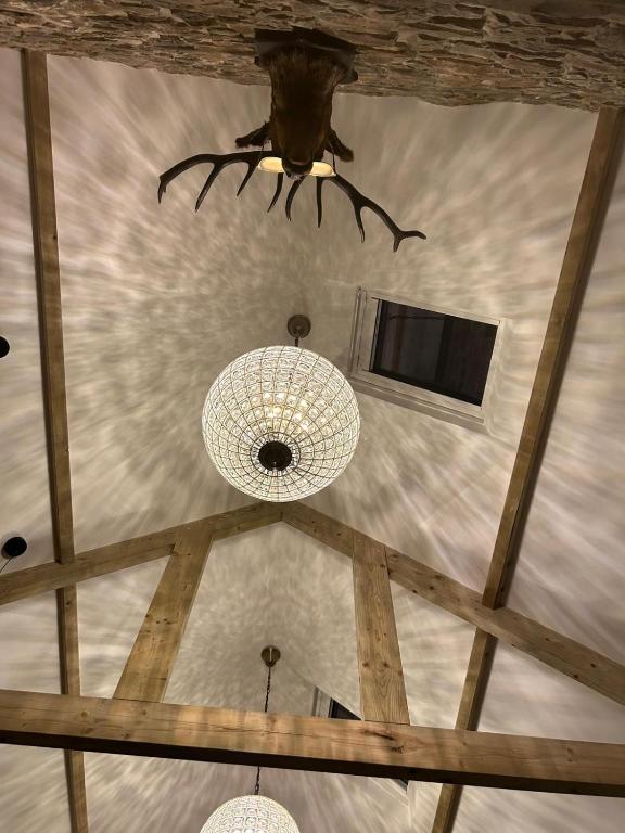 Stable Cottages 1&2 beside Canal & Surfing Beaches, Bude