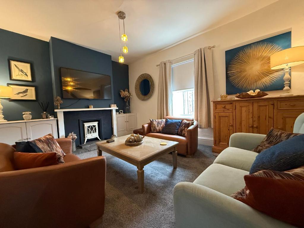 The Whitchurch Apartment- The Painted Rooms, Whitchurch