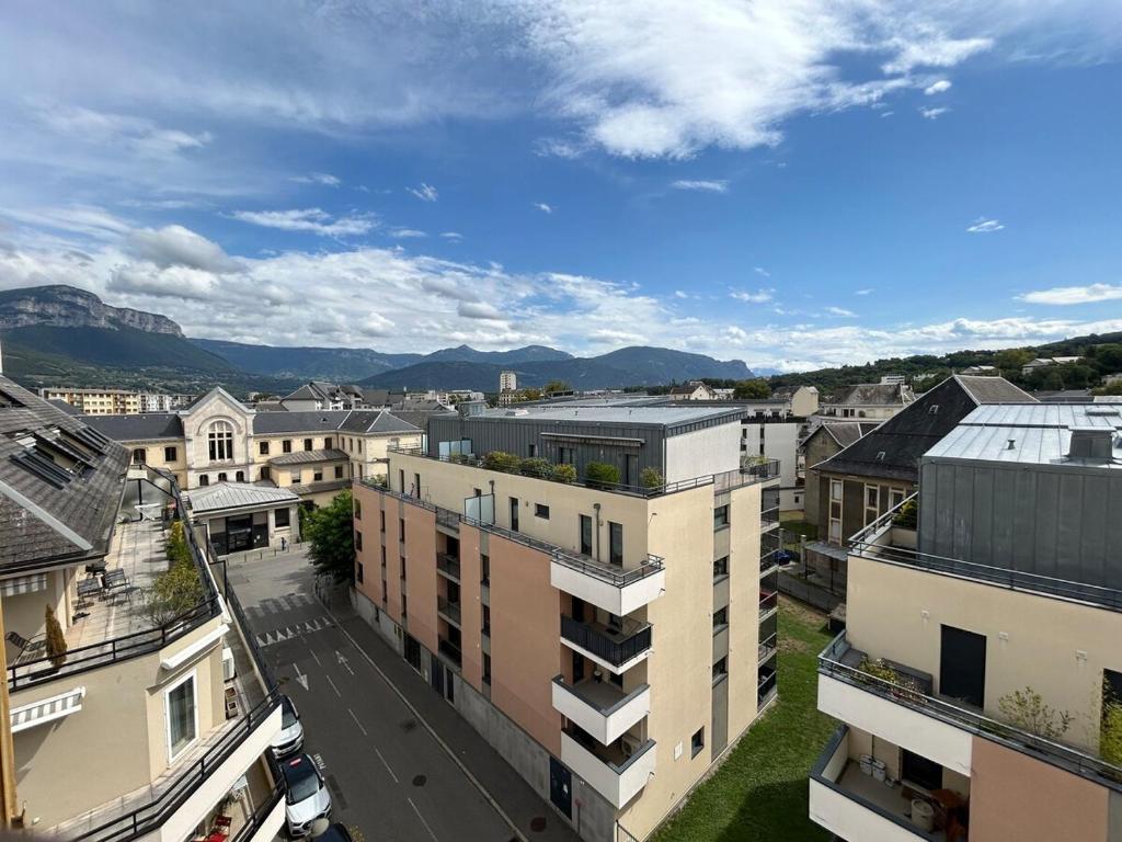 Appartement vue panoramique Chambéry historique - 4