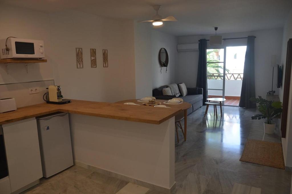 Benalmádena Beach Apartment - 3