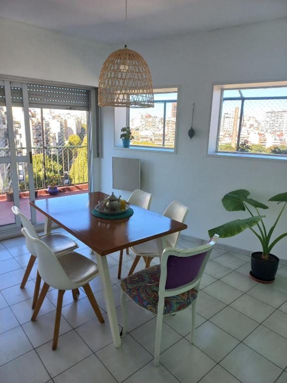 Bedroom and private bathroom in a spacious apartment - 2