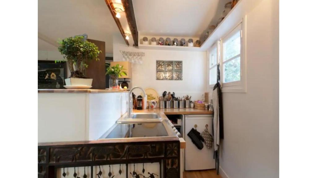 Beautiful 1 Bedroom Home In Paris - 5