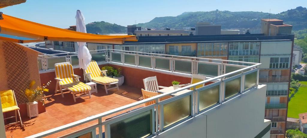 Coqueto ático con espectacular terraza, Laredo