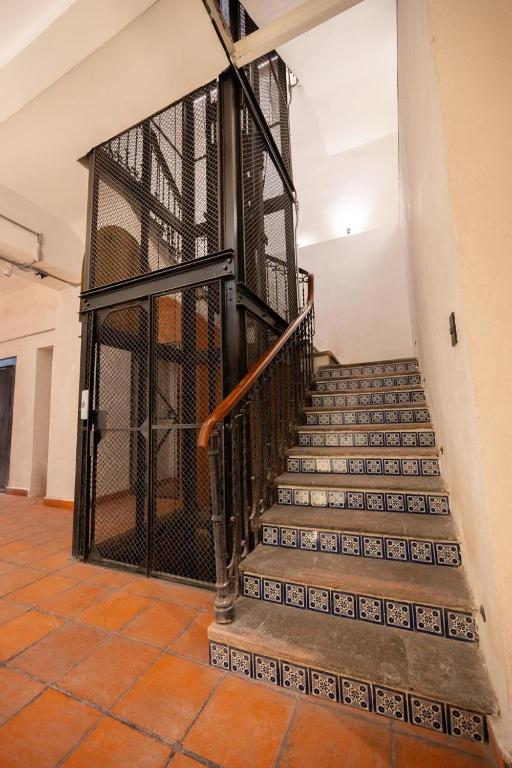 DH6 Best ROOM in heart of Zocalo Cute, quite and located - 3
