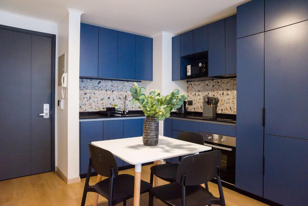 Chic 1BR Oasis for 3 in Lively Las Condes - 4
