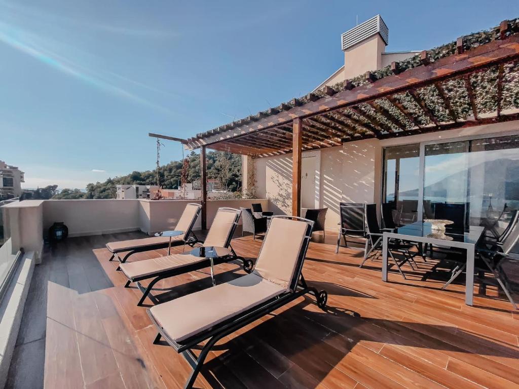 Luxury Horizon Penthouse Budva - 1