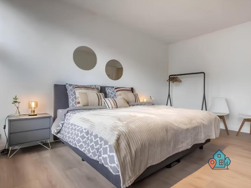 Pearl & Tulip 2BR with Free Parking, Amsterdam