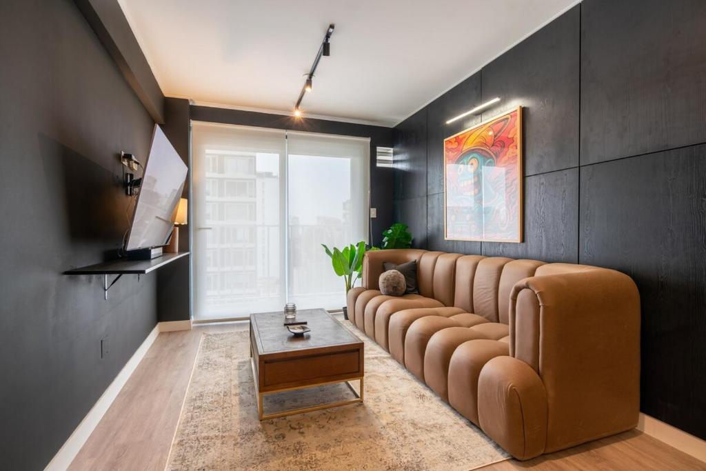 The Sight by Geko, Lima