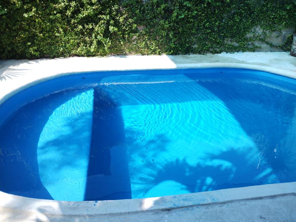 hermosa casa siete camas tres recamaras con piscina - 3