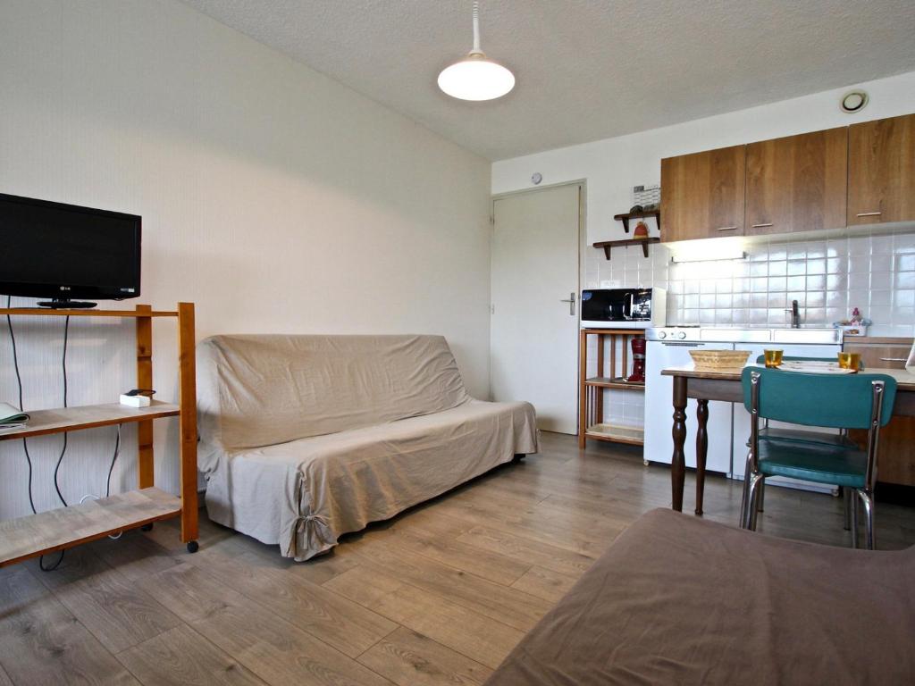 Studio lumineux avec loggia proche pistes et commerces - 2