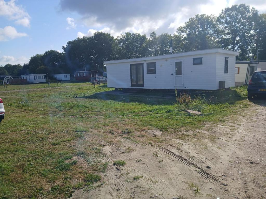 Chalet Pimpelmees - close to the woods, Anloo