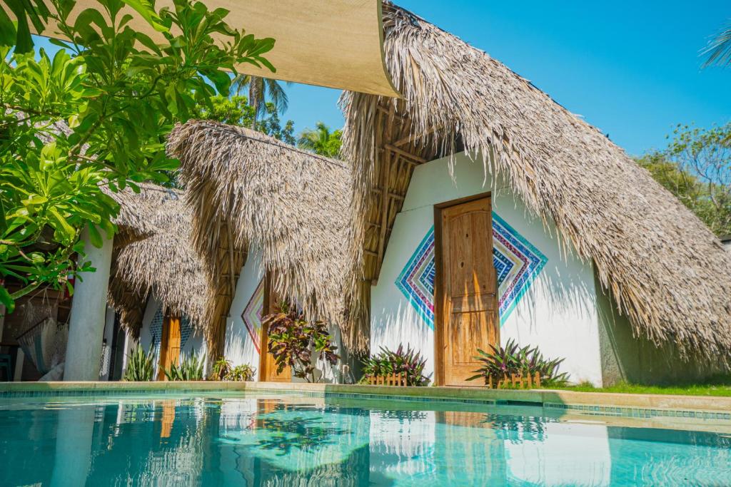 Manglare, El Paredón Buena Vista