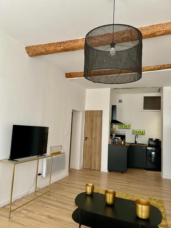 CARPENTRAS 2ème étage BEL APPARTEMENT CLIMATISÉ au CENTRE VILLE - 5