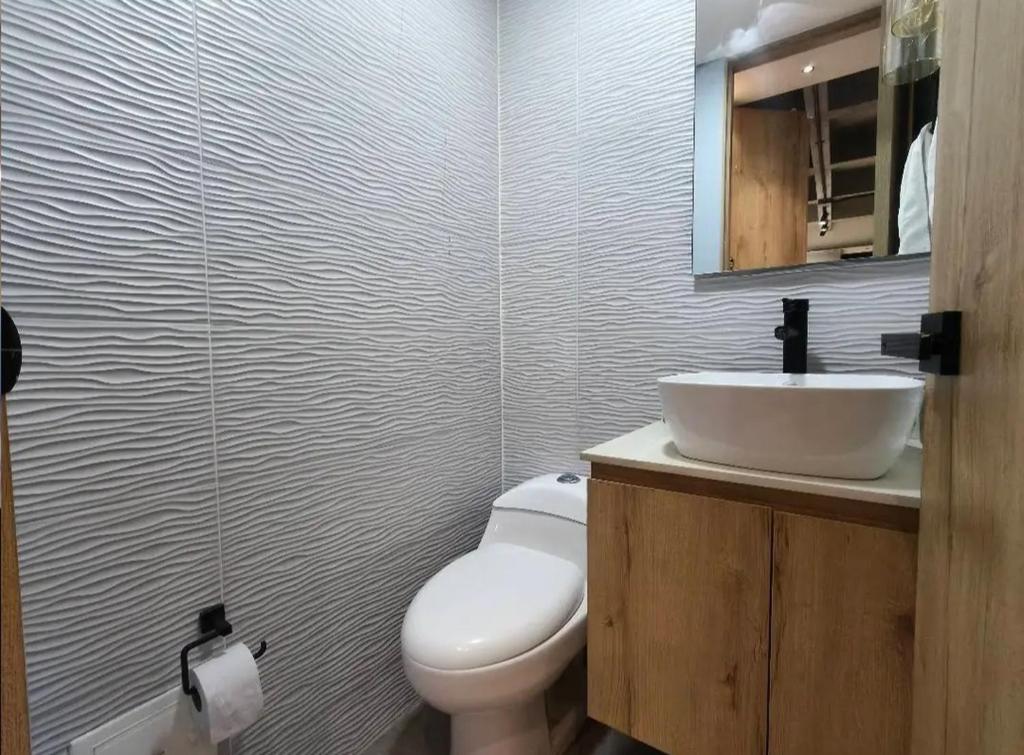 Apartamento muy cómodo, excelente ubicación cerca a restaurantes - 2