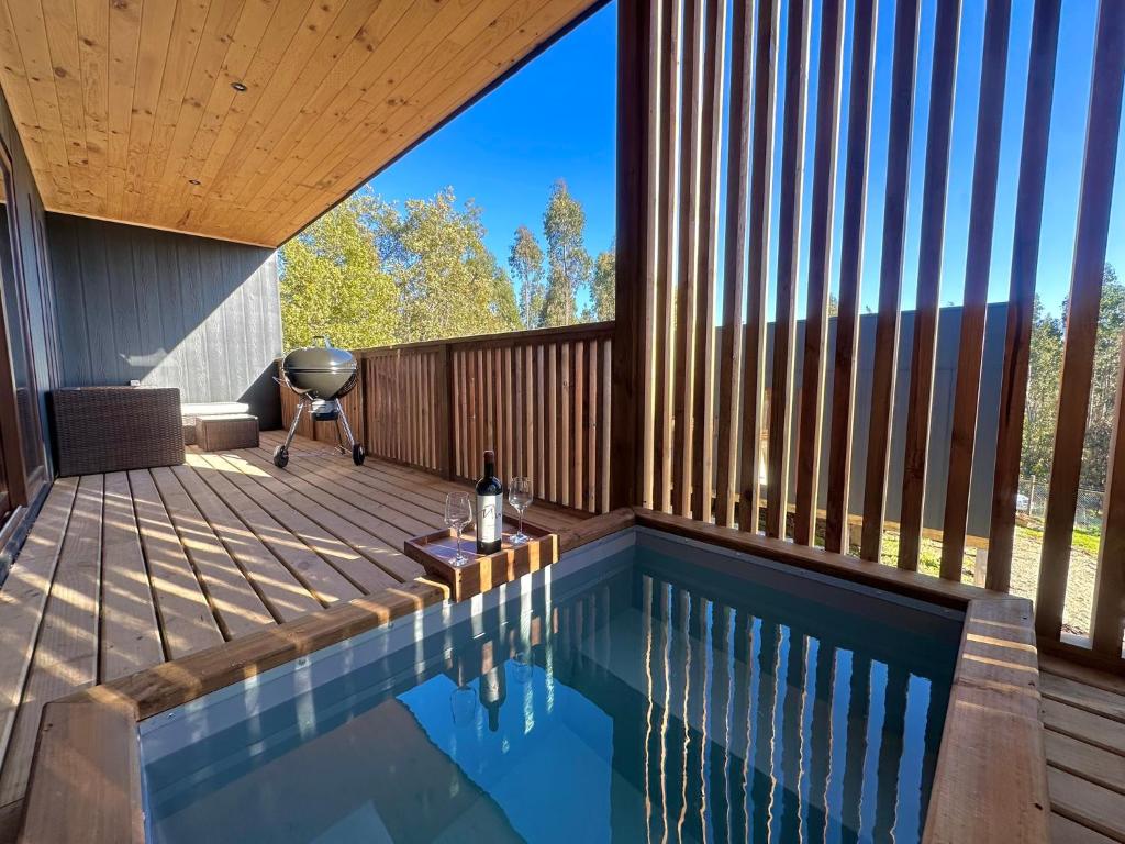 Cabaña en el bosque con tinaja privada - 1