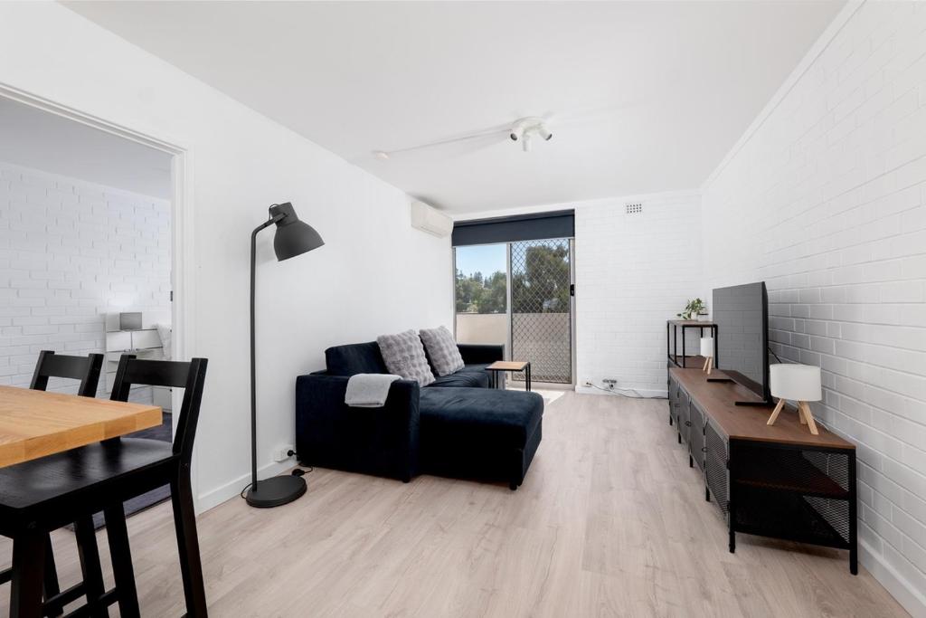 DOVE40 - Seabreeze Escape, Perth