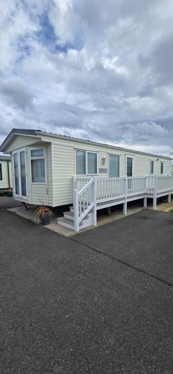 Pcj caravan hire, Kinmel Bay