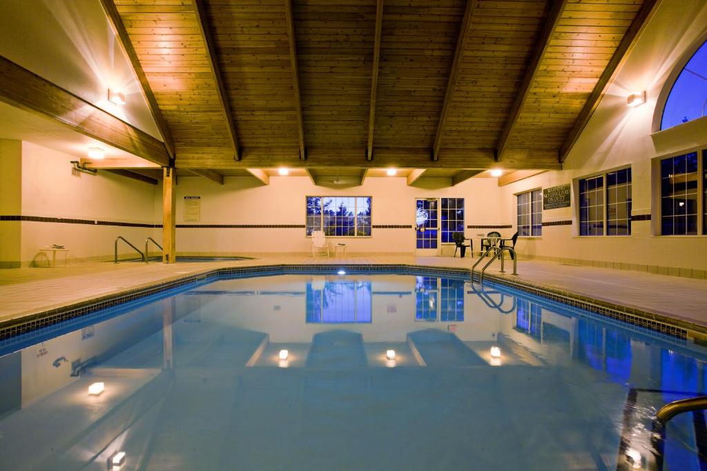Country Inn & Suites by Radisson, Elk River, MN photo