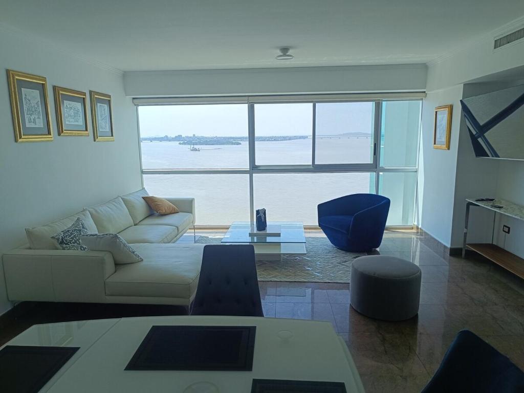 Puerto Santa Ana - Serene River - 1