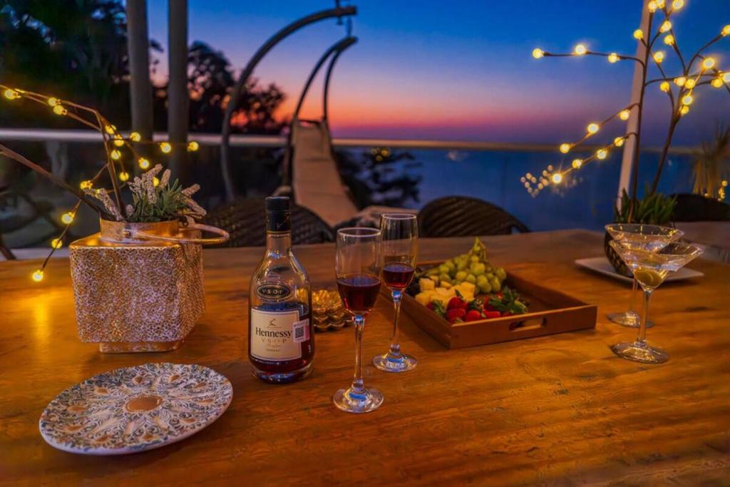 Oceanfront 4BR 20 PAX - 5