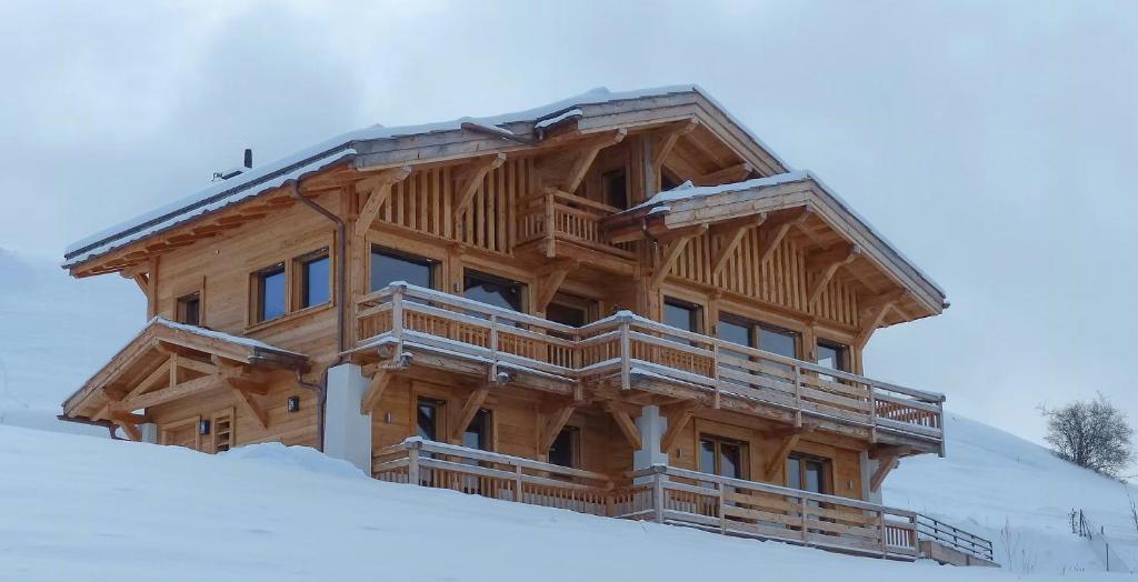 Modern Chalet Near Megève With Somptuous Views, Combloux