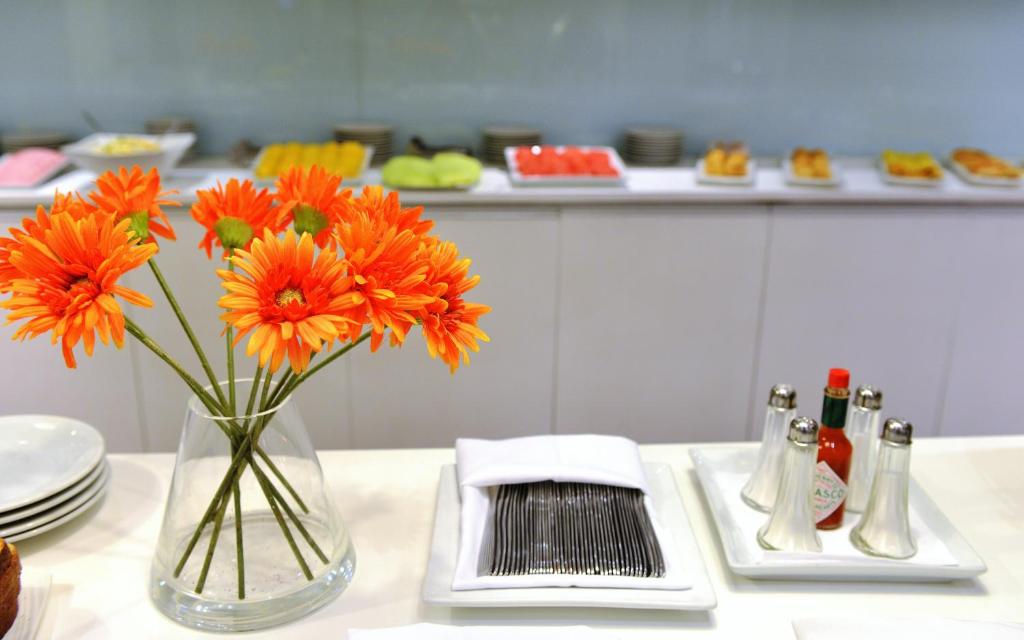 อาหารและเครื่องดื่ม