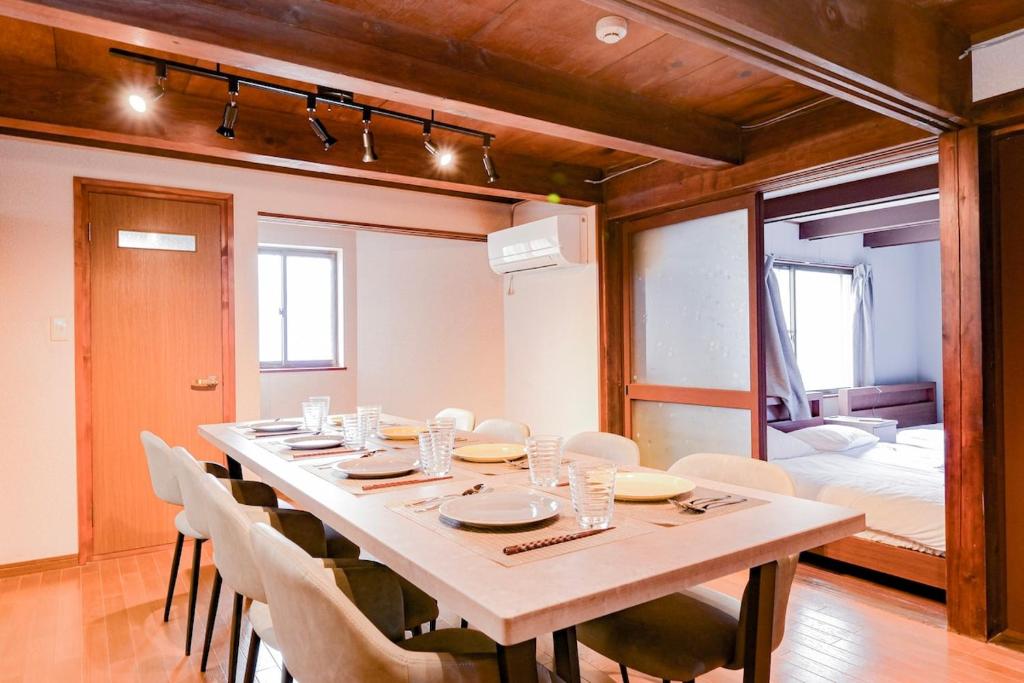 Nagoya Sta 8min Sta 1min walk 8 beds 85m2 10ppl, Nishi-biwajima