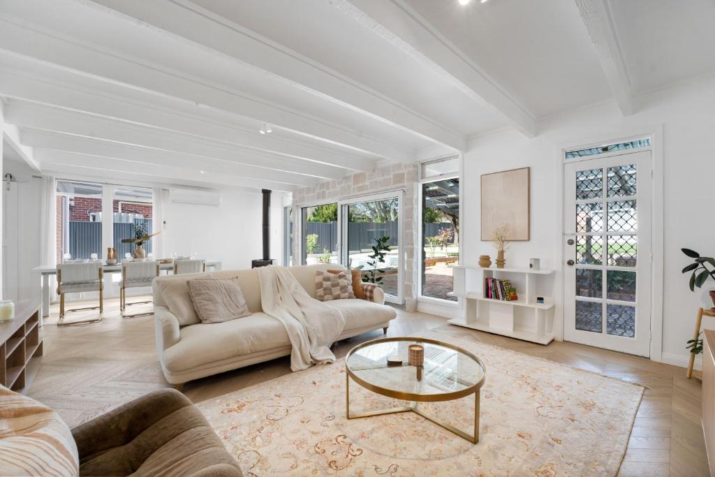 Herringbone Cottage - Unique Garden Escape CBD, Fullarton