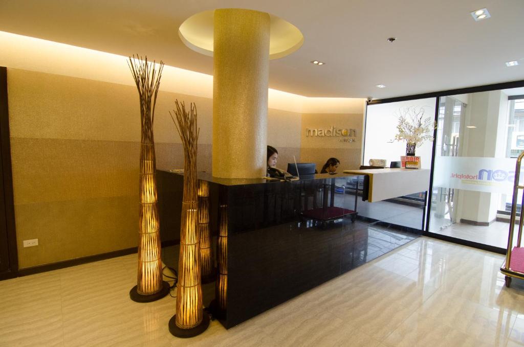マディソン ホテル PHL (Madison Hotel PHL) フロント・ロビー