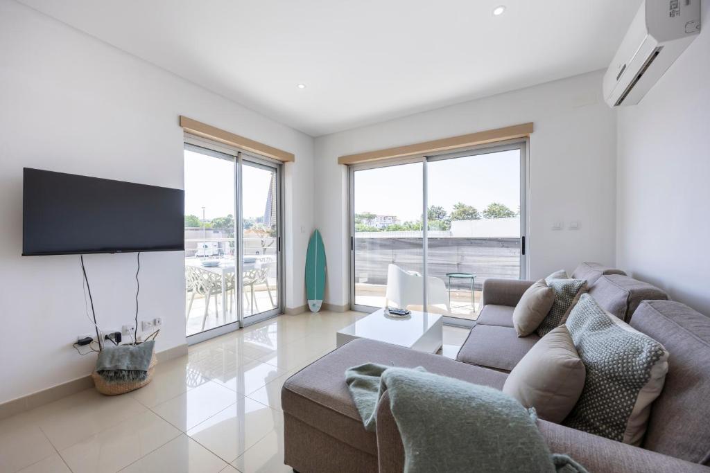 Casa A, Olhos de Água