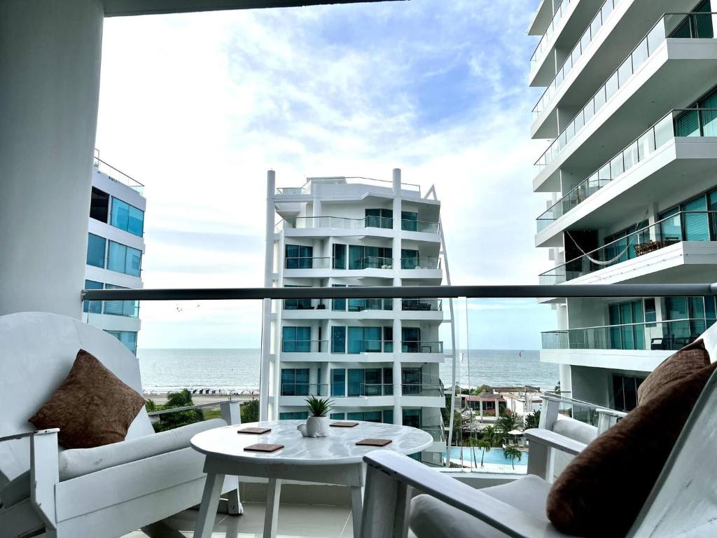 Luxury Apartment Cartagena Pool Near Beach - 5