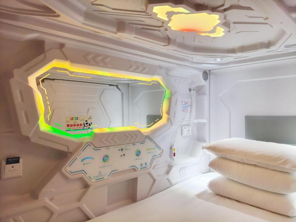 Take A Nap Hotel, Caochi