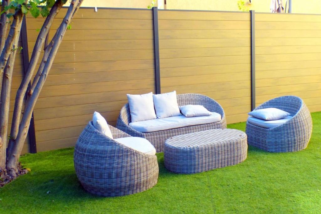 Cocoon with garden in Sanary-sur-Mer - 1